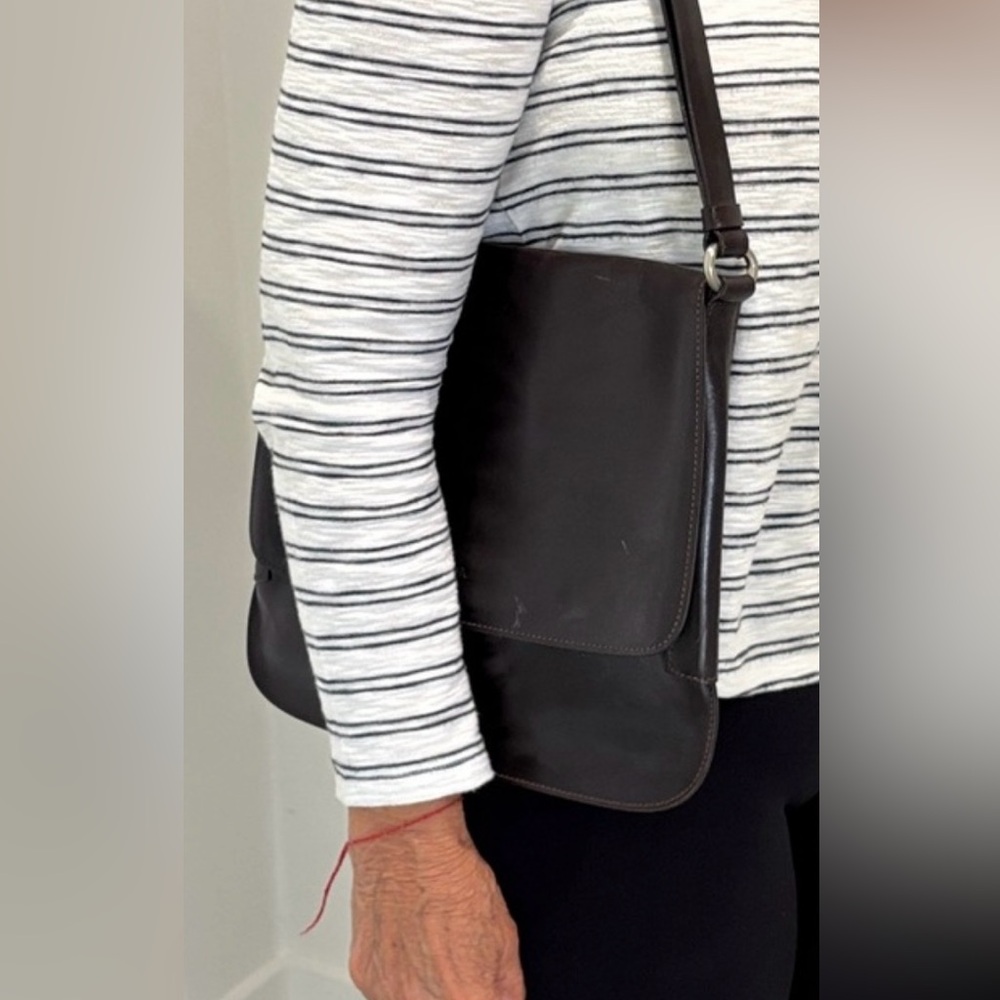 Prada Slim Chocolate Brown Leather Shoulder Bag - Classic Elegant Minimalist - Picture 13 of 13